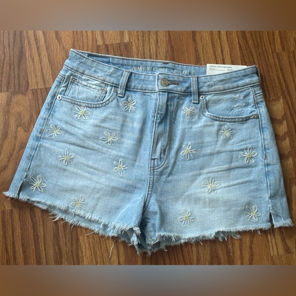 American Eagle Outfitters Pants - American Eagle mom short